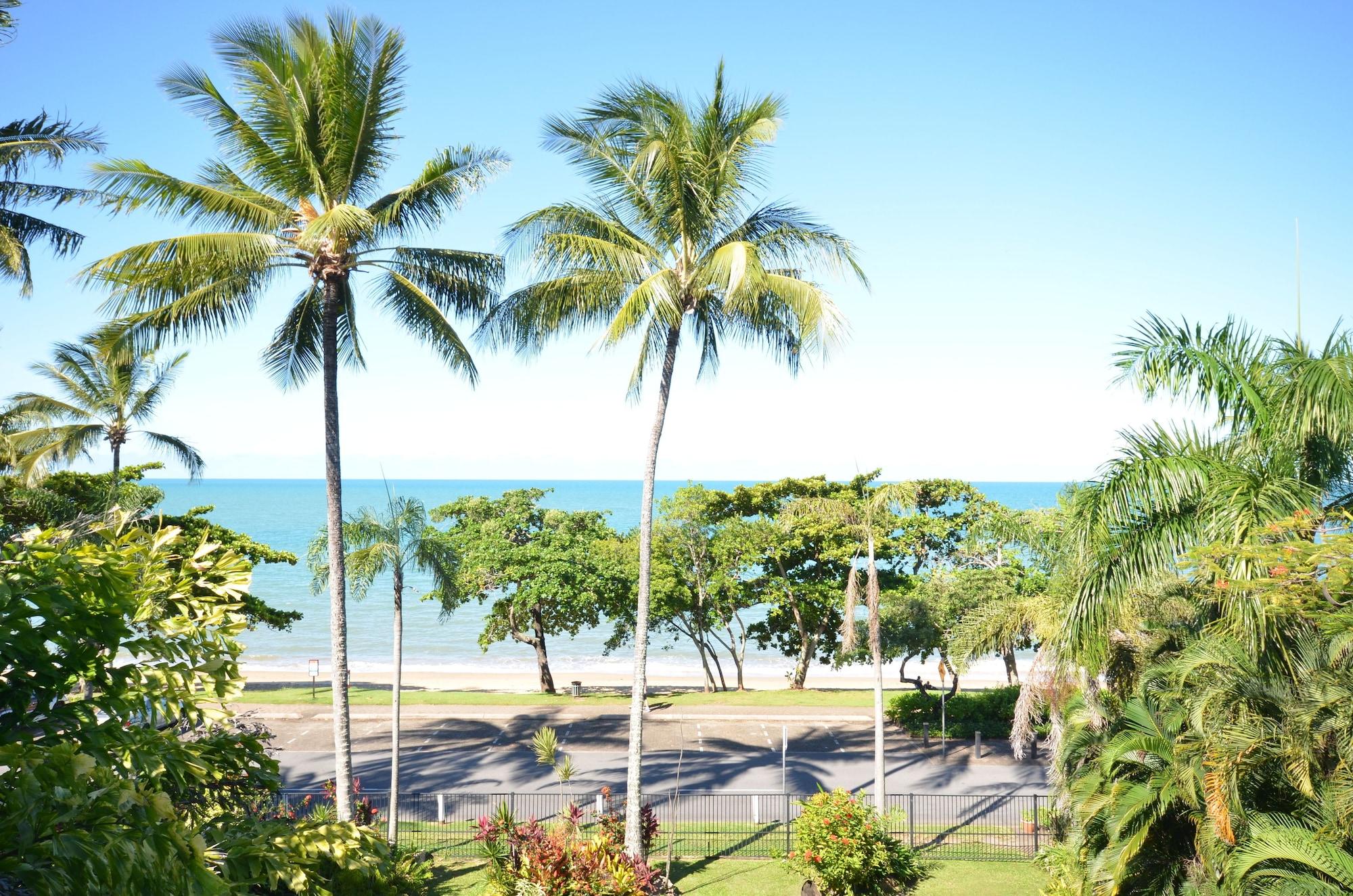 Roydon Beachfront Apartments Trinity Beach Luaran gambar