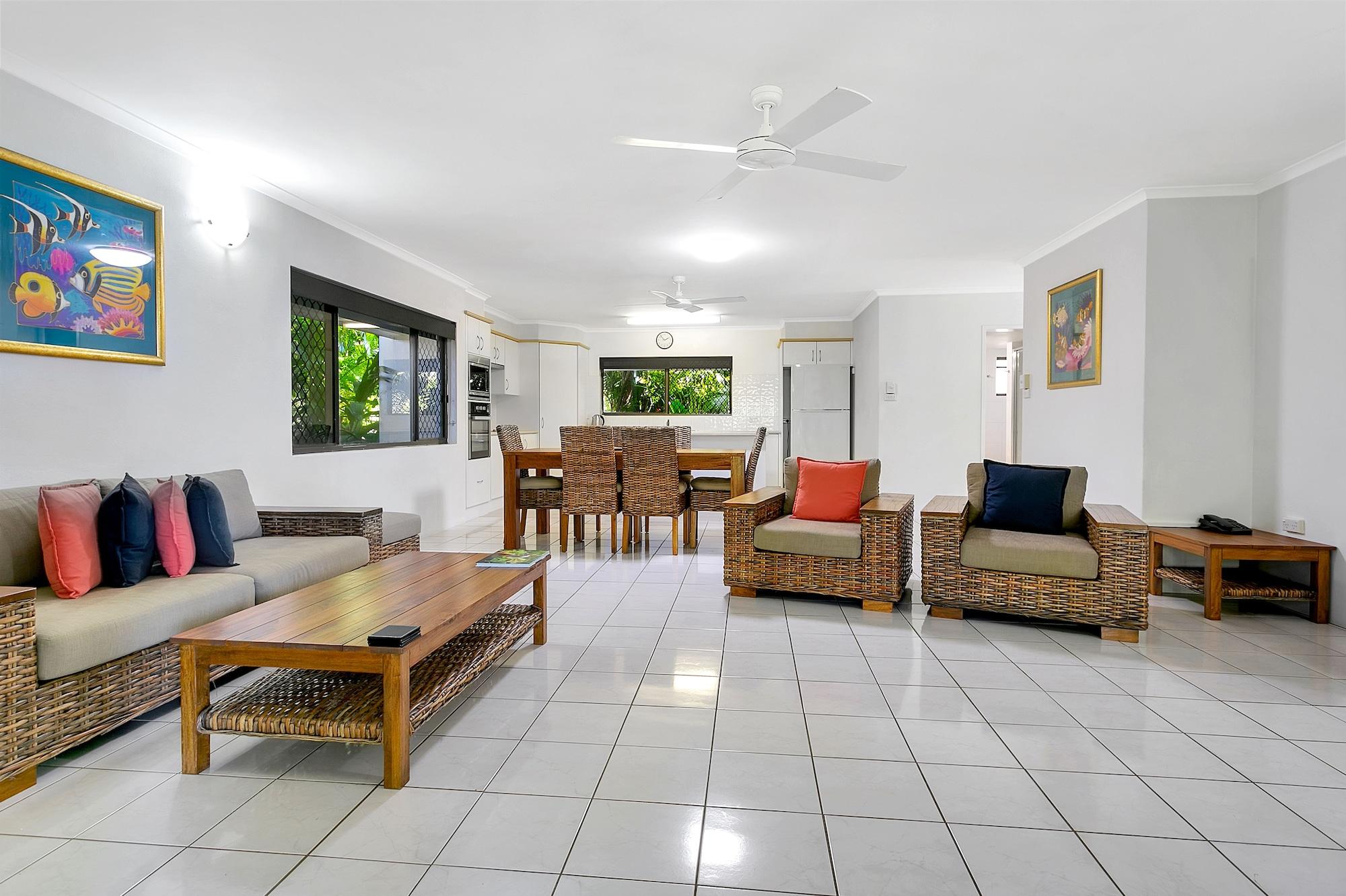 Roydon Beachfront Apartments Trinity Beach Luaran gambar