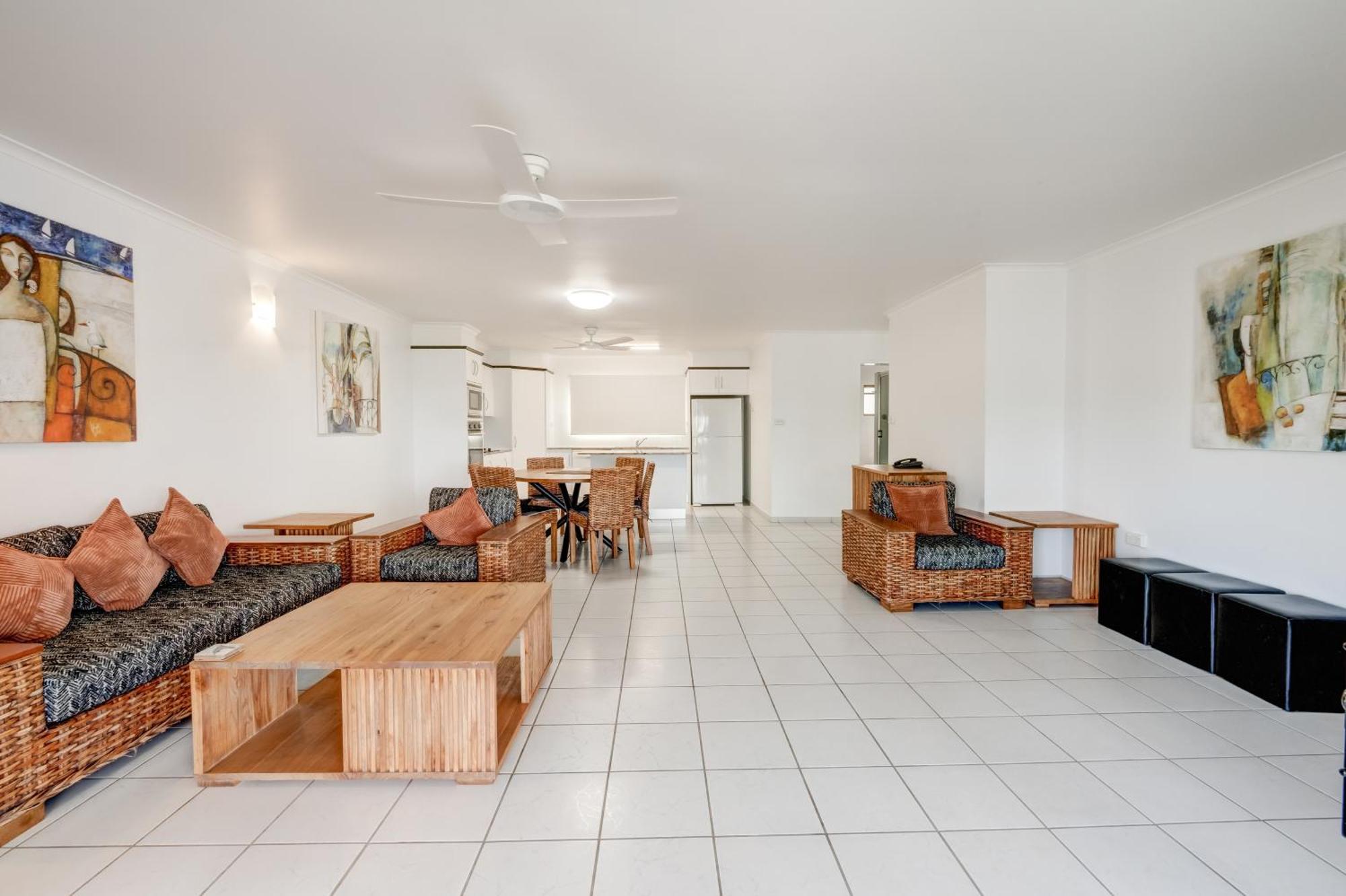 Roydon Beachfront Apartments Trinity Beach Luaran gambar