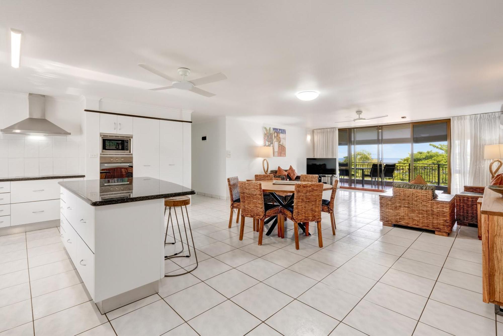 Roydon Beachfront Apartments Trinity Beach Luaran gambar