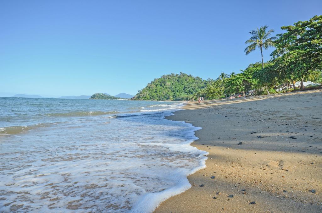 Roydon Beachfront Apartments Trinity Beach Luaran gambar