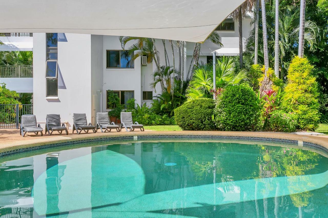 Roydon Beachfront Apartments Trinity Beach Luaran gambar